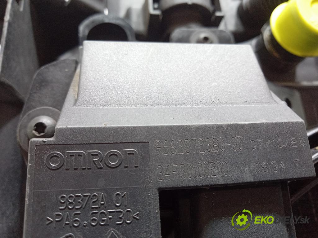 Peugeot 207 2007 výztuha Čelní / stěna Přední 9682586580