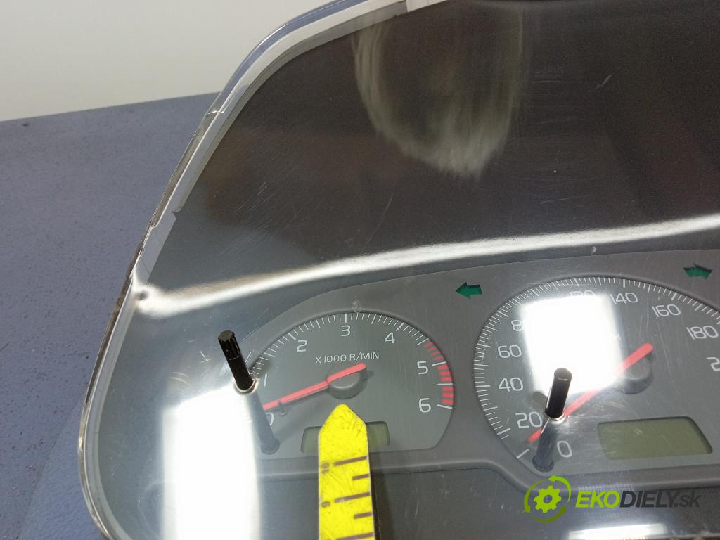 Volvo S40/V40 2000 prístrojovka/ budíky 30889706
