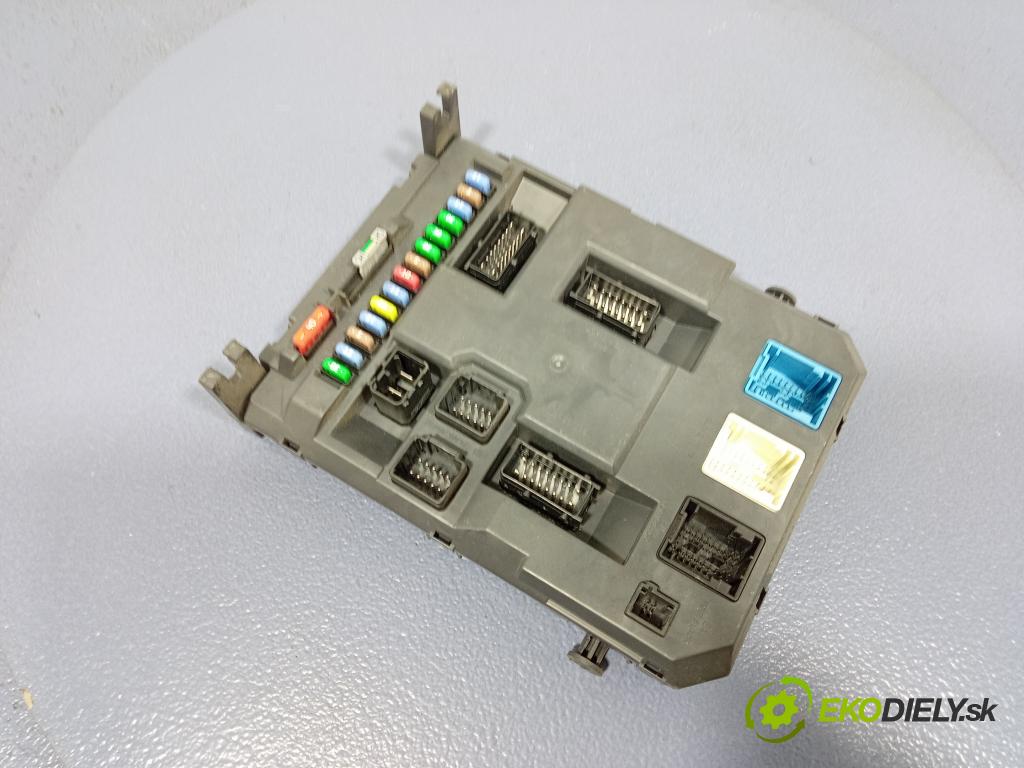Peugeot 207 2011 riadiaca jednotka Motor: 9677013180