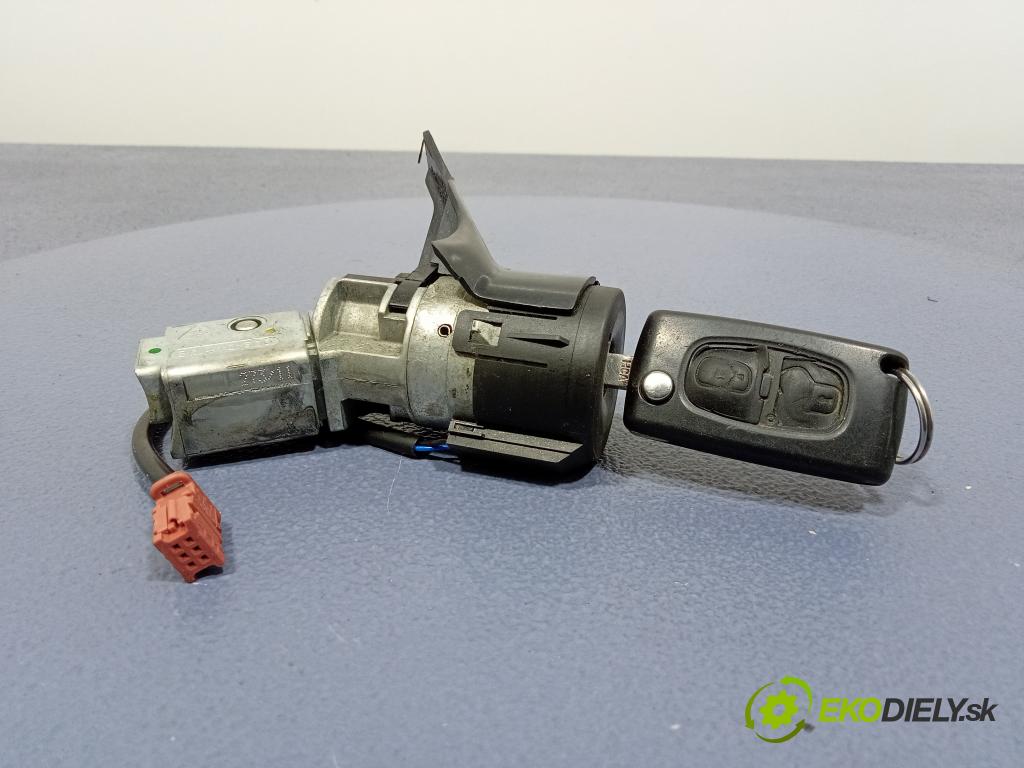 Peugeot 207 2011 riadiaca jednotka Motor: 9677013180