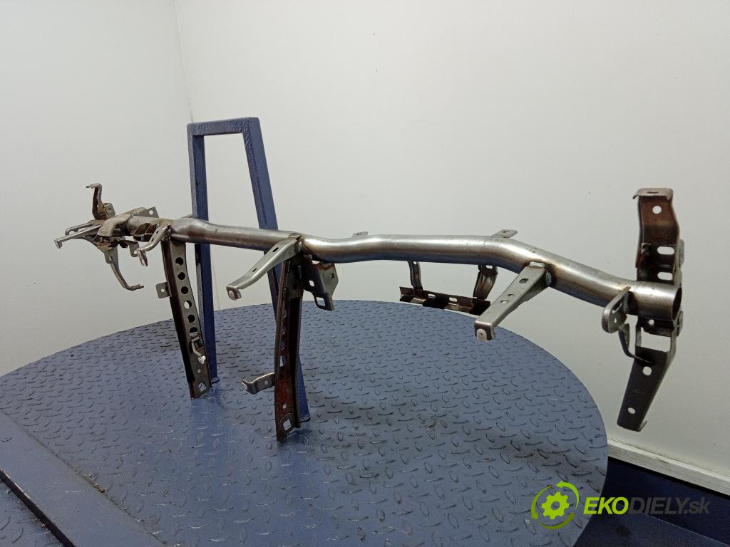 Bmw Seria 5 2012 kokpit,pristrojová doska 01