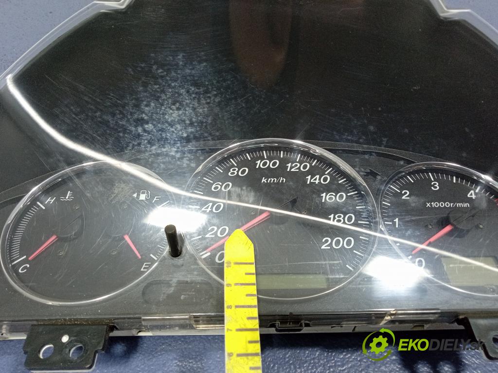 Mazda Mpv 2004 prístrojovka/ budíky LE5955430