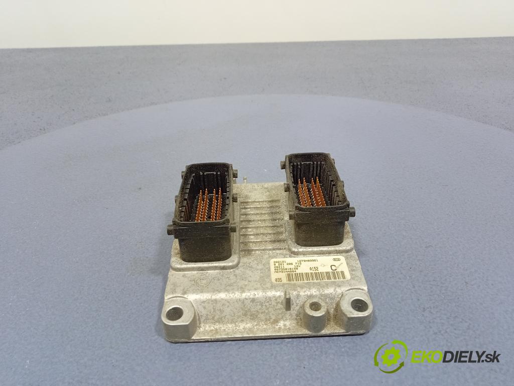 Alfa romeo 147 2002 riadiaca jednotka Motor: 0261206715