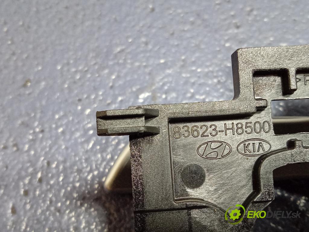 Kia Rio 2022 zámok dvere zad v pravo: 81420-H8010