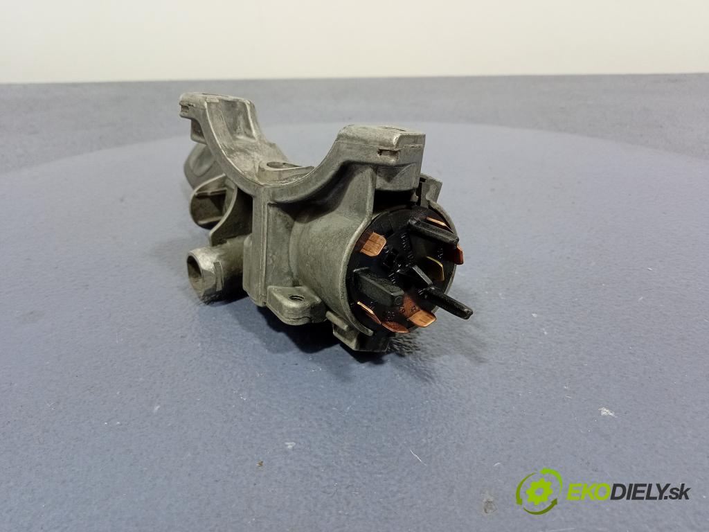 Vw Passat 1999 riadiaca jednotka Motor: 3B0907401