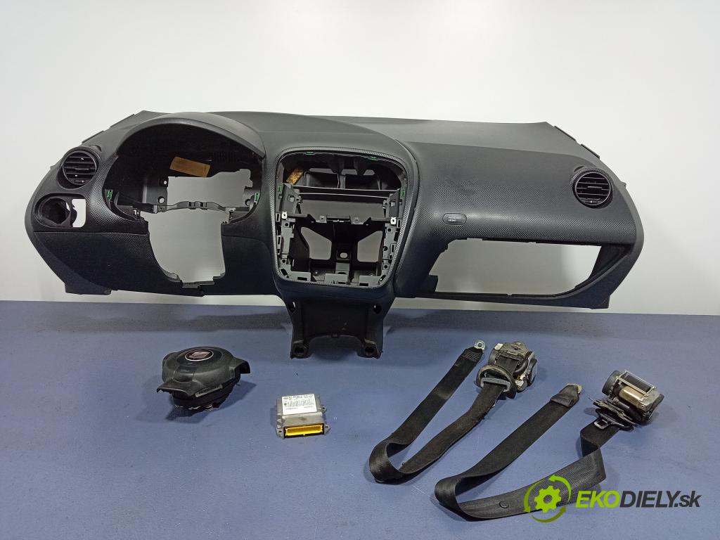Seat Altea 2006 kokpit,pristrojová doska 5P1857003E