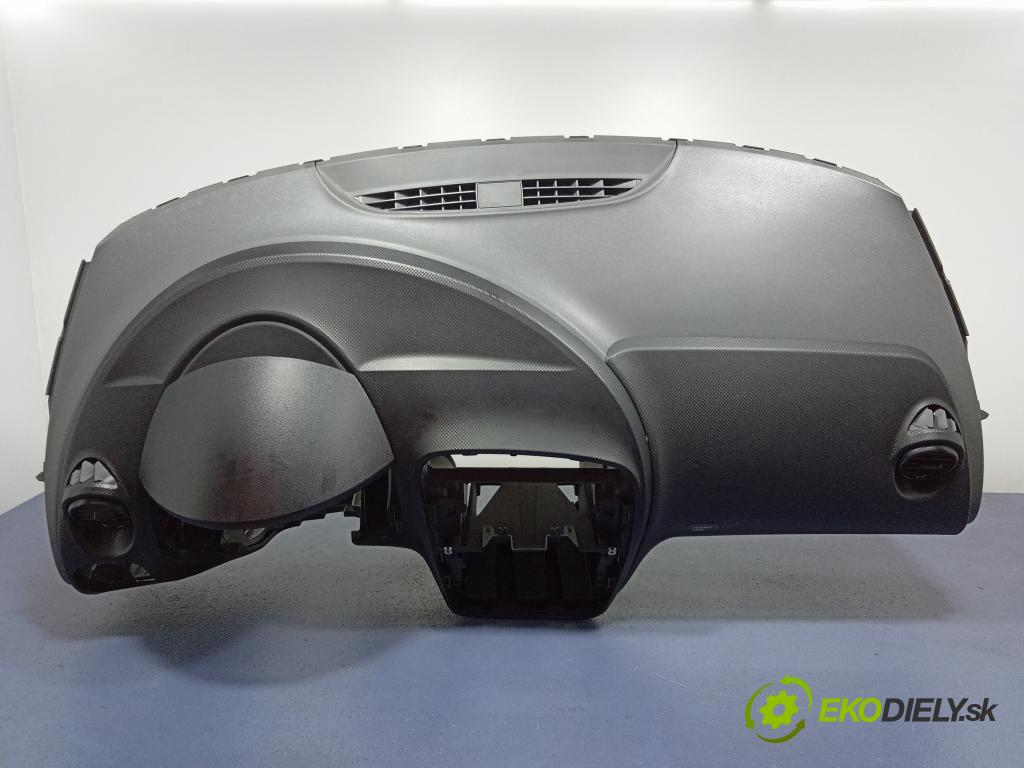 Seat Altea 2006 kokpit,pristrojová doska 5P1857003E