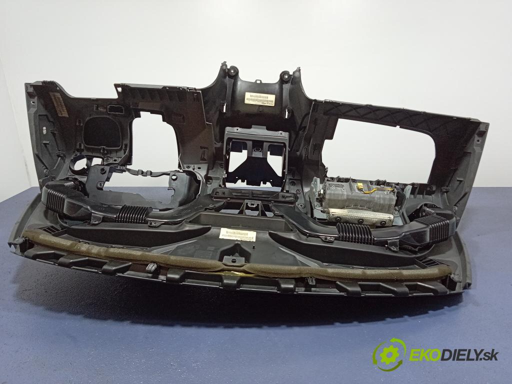 Seat Altea 2006 kokpit,pristrojová doska 5P1857003E