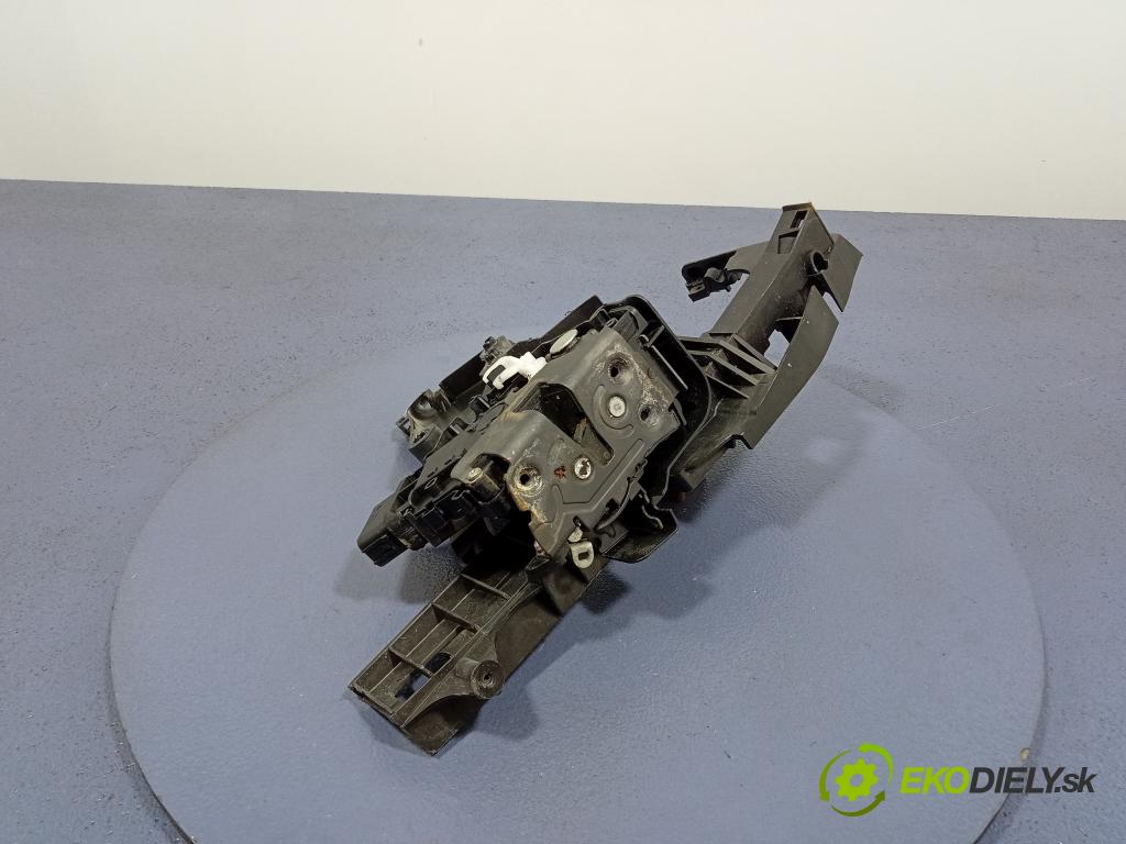 Volvo S40/V40 2010 zámek dveře před v pravo: 30799302