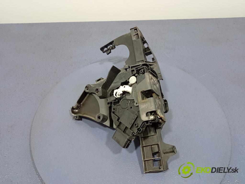 Volvo S40/V40 2010 zámek dveře před v pravo: 30799302