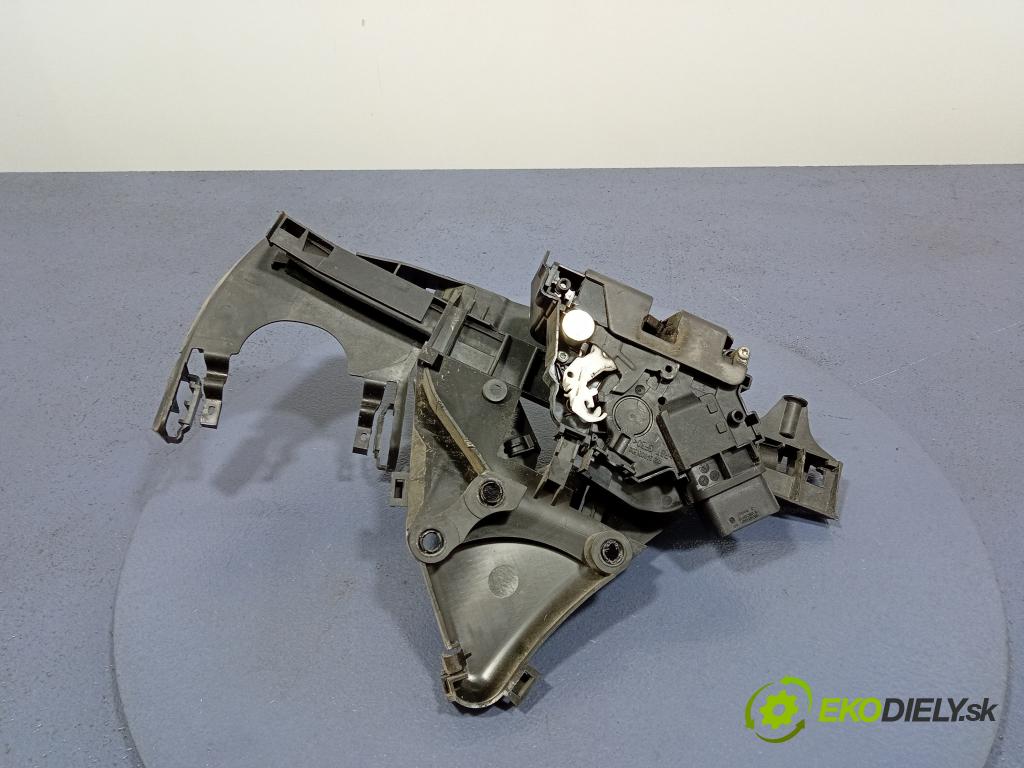 Volvo S40/V40 2010 zámek dveře před v pravo: 30799302