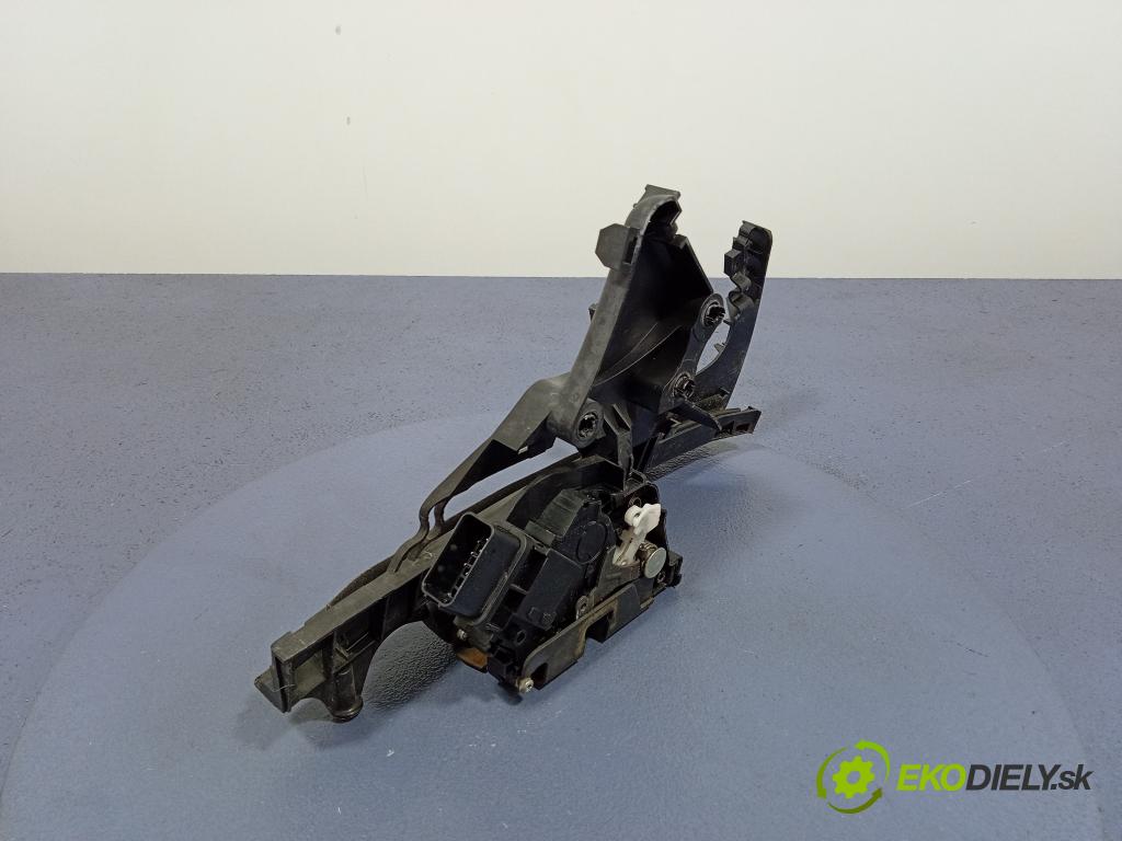 Volvo S40/V40 2010 zámek dveře před v pravo: 30799302