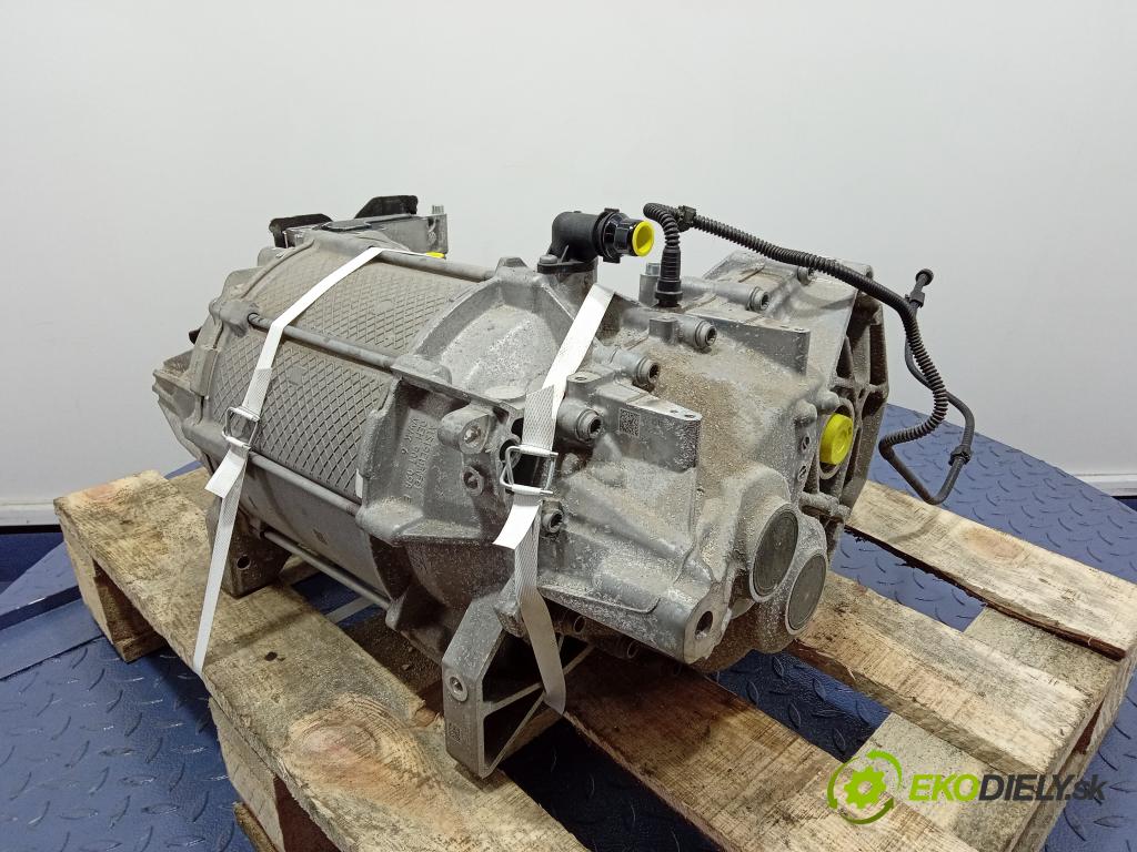 Audi Q4 2022 elektromotor Elektrický: EBJA