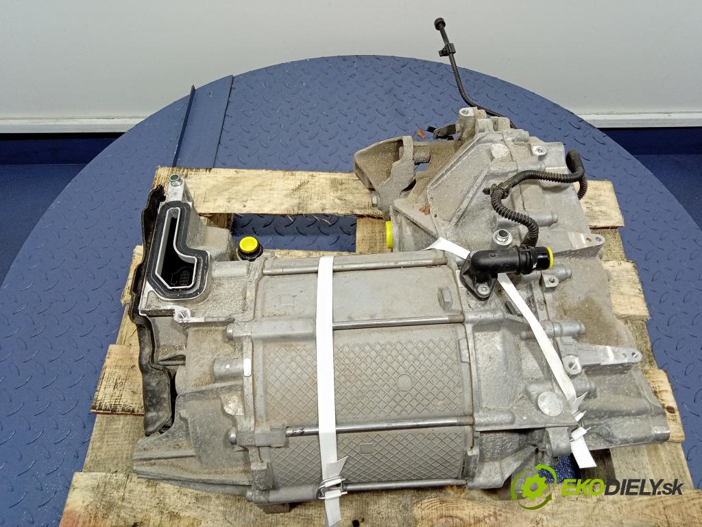 Audi Q4 2022 elektromotor Elektrický: EBJA