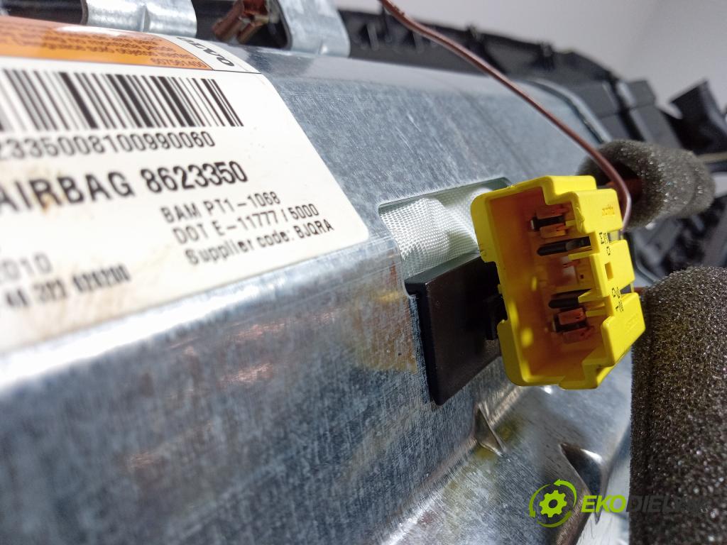 Volvo S40/V40 2010 kokpit,pristrojová doska 31295109