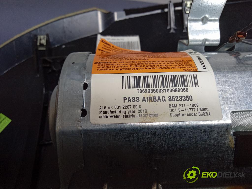 Volvo S40/V40 2010 kokpit,pristrojová doska 31295109