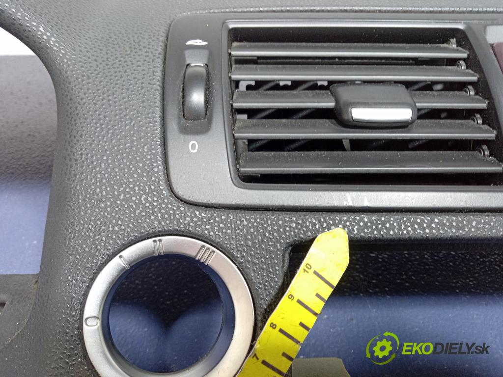 Volvo S40/V40 2010 kokpit,pristrojová doska 31295109