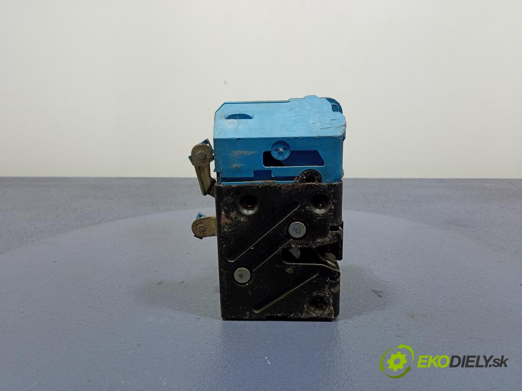 Volvo S60 0 zámek dveře před Levý: 30663040