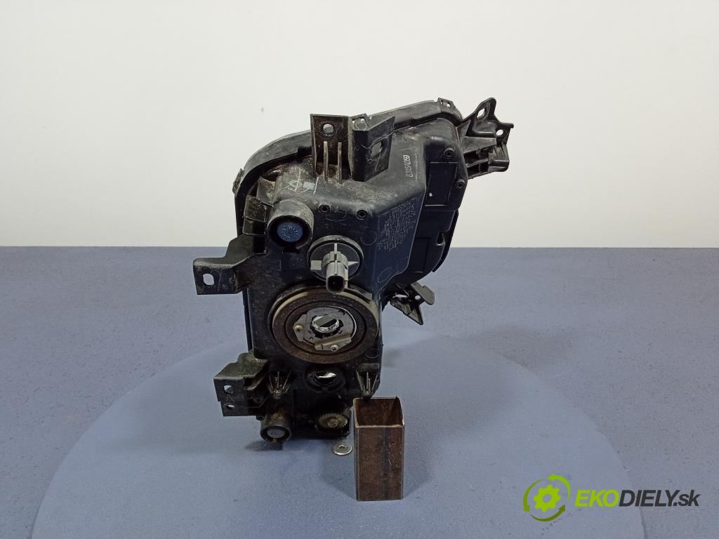 Mitsubishi L200 0 Halogen Vľavo: 8315A059