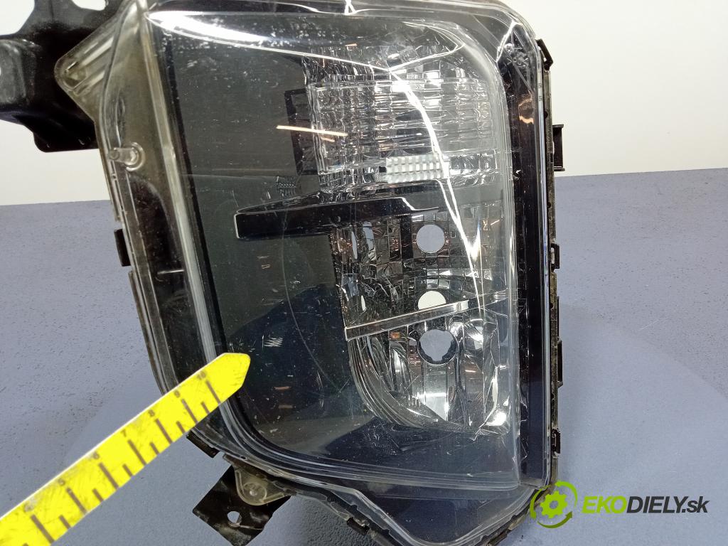 Mitsubishi L200 0 Halogen Vľavo: 8315A059