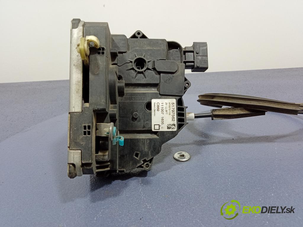 Fiat Punto 2007 zámek dveře před v pravo: 51797562