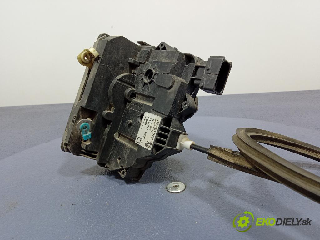 Fiat Punto 2007 zámek dveře před v pravo: 51797562