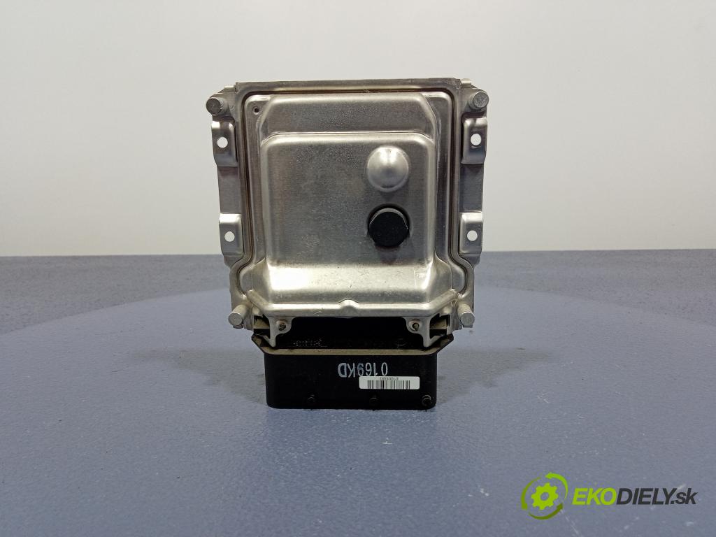 Hyundai I10 2011 riadiaca jednotka Motor: 39103-02025