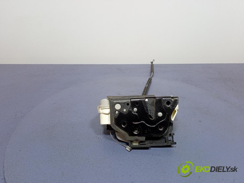 Seat Altea 2007 zámek dveře před Levý: 01