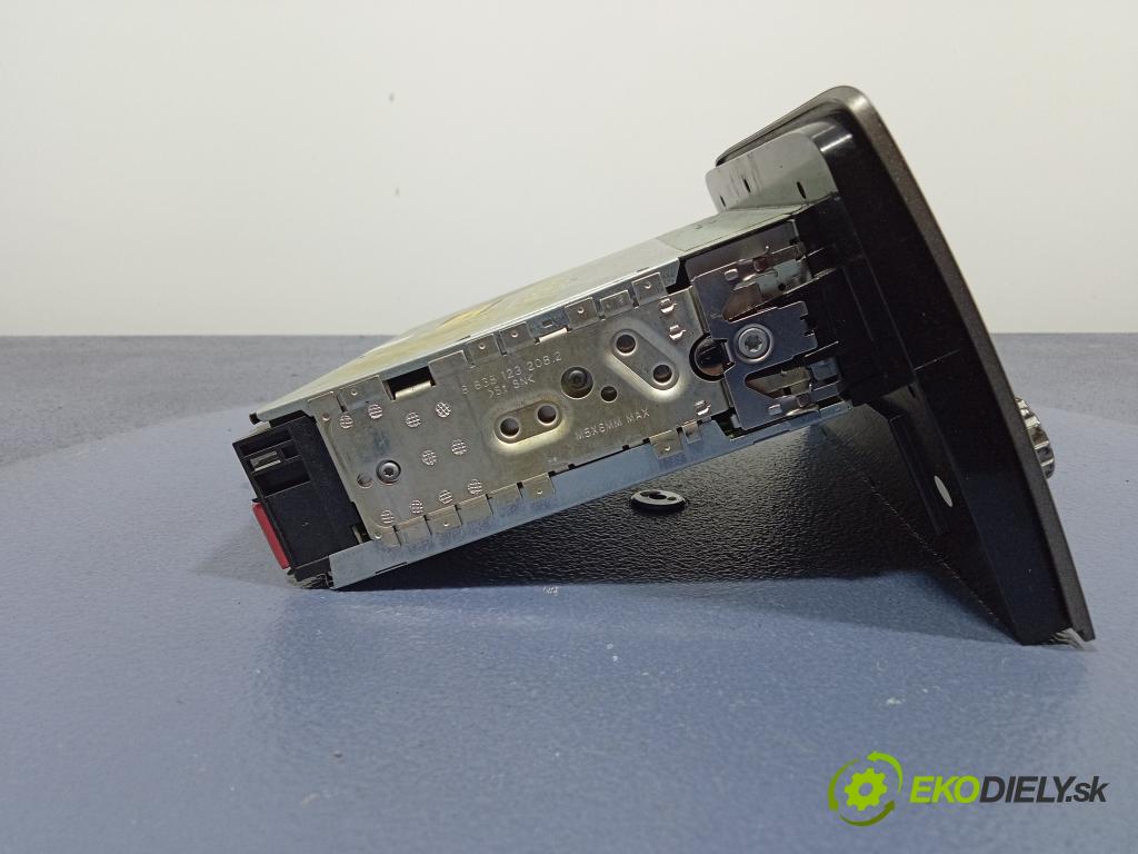 Lancia Musa 2004 Radio I Navigácia: 01