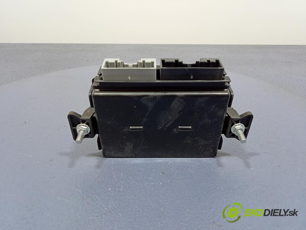 Ford Mustang 2017 riadiaca jednotka svetiel FR3T-14D644-CF