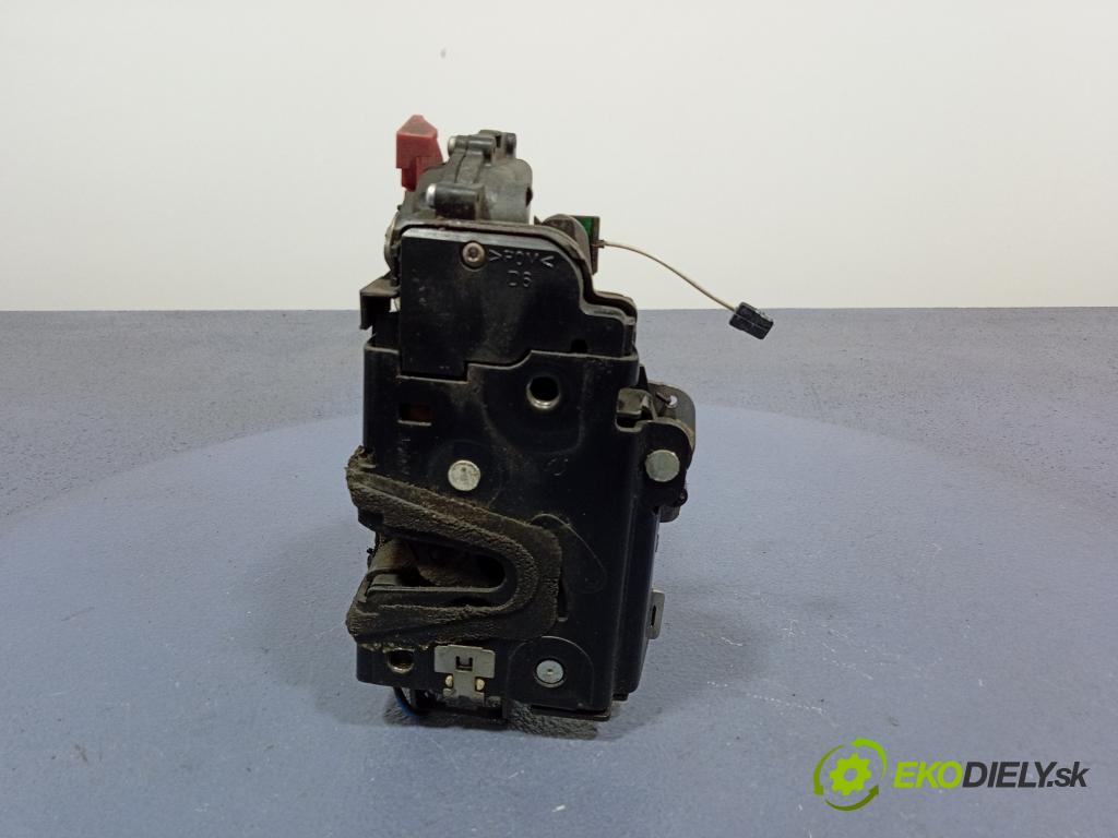 Skoda Fabia 2009 zámek dveře před v pravo: 3B1837016CE
