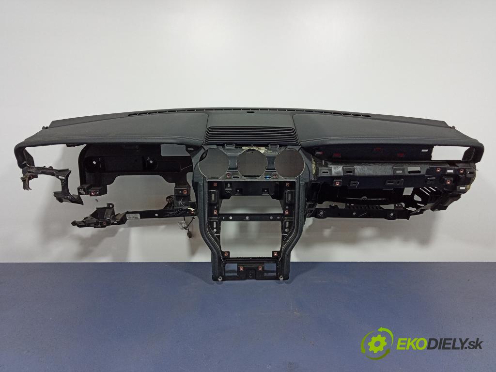Ford Mustang 2017 kokpit,pristrojová doska FR3B-6304319-A