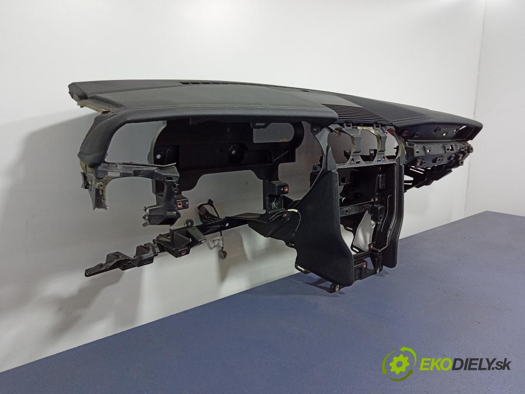Ford Mustang 2017 kokpit,pristrojová doska FR3B-6304319-A