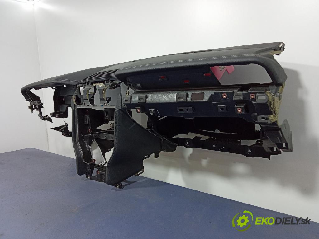 Ford Mustang 2017 kokpit,pristrojová doska FR3B-6304319-A