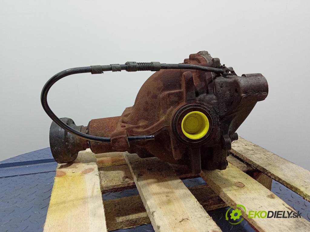 Ford Mustang 2017 Most: Zadný: FR3W-4200-TR