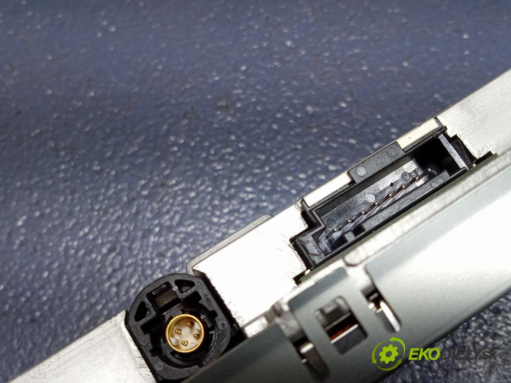Audi A4 2013 Zobrazit: Rádio: / GPS 8R0919604
