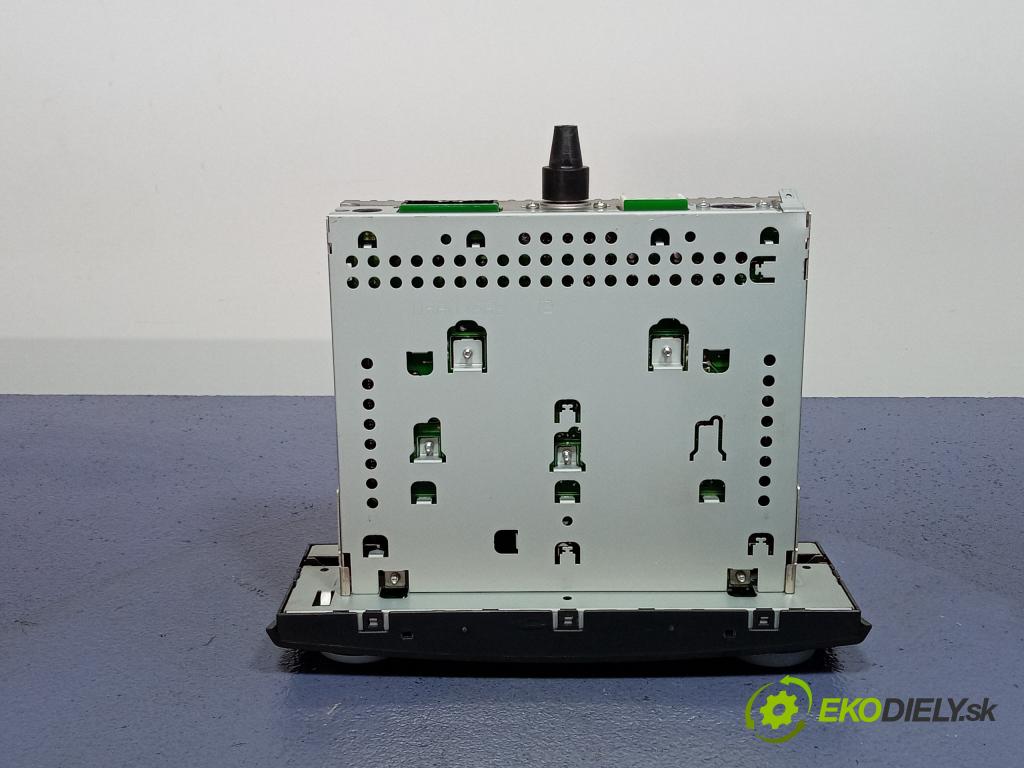 Mitsubishi Colt 2005 Radio I Navigácia: MR595430HA