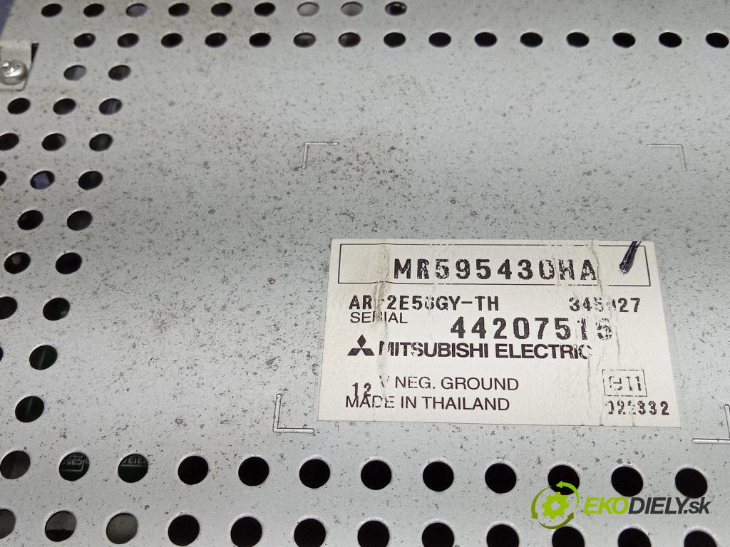 Mitsubishi Colt 2005 Radio I Navigácia: MR595430HA