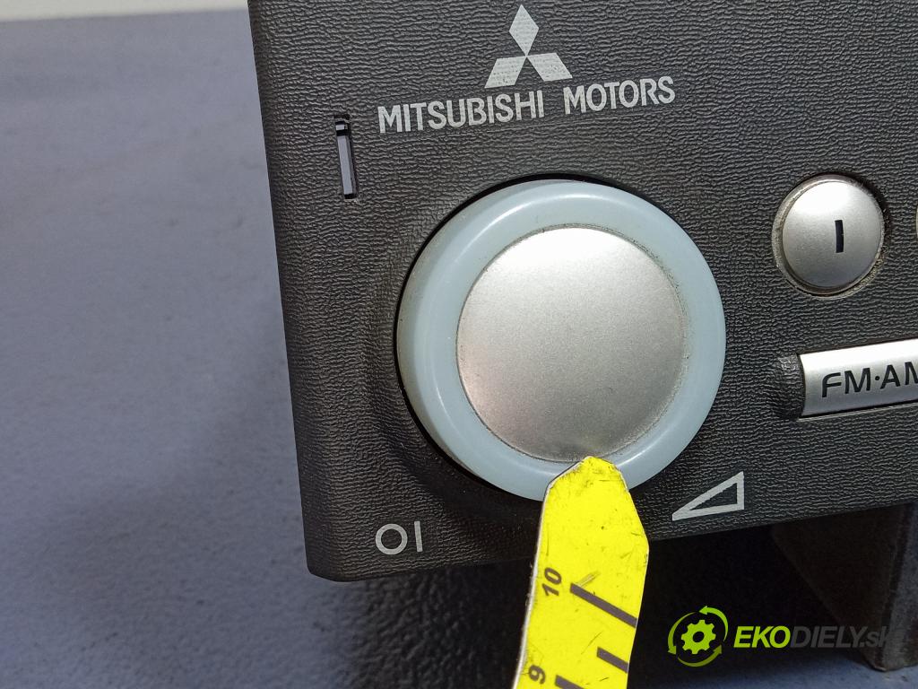 Mitsubishi Colt 2005 Radio I Navigácia: MR595430HA