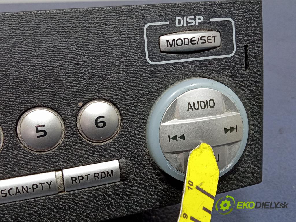 Mitsubishi Colt 2005 Radio I Navigácia: MR595430HA