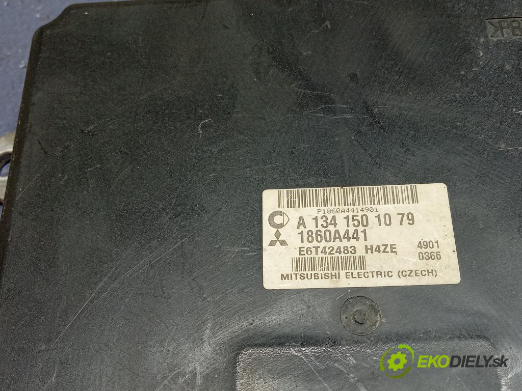 Mitsubishi Colt 2005 riadiaca jednotka Motor: 1860A441
