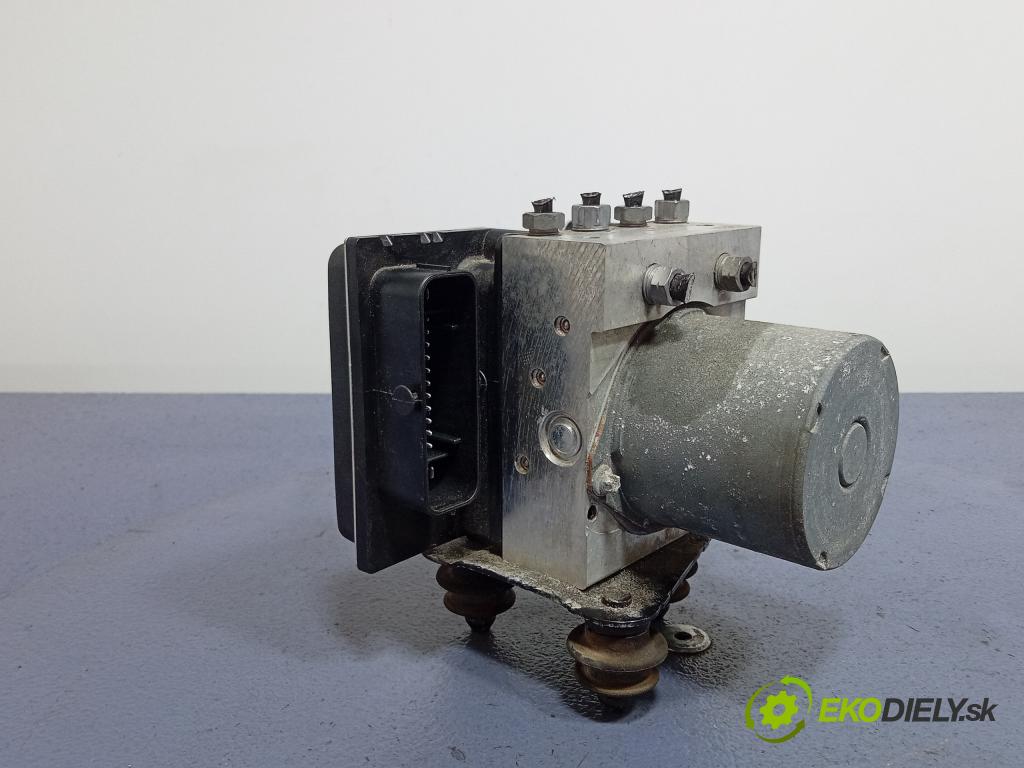 Audi A4 2013 čerpadlo ABS x 0265239351