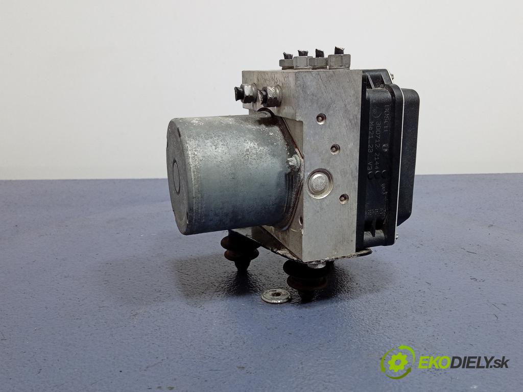 Audi A4 2013 čerpadlo ABS x 0265239351