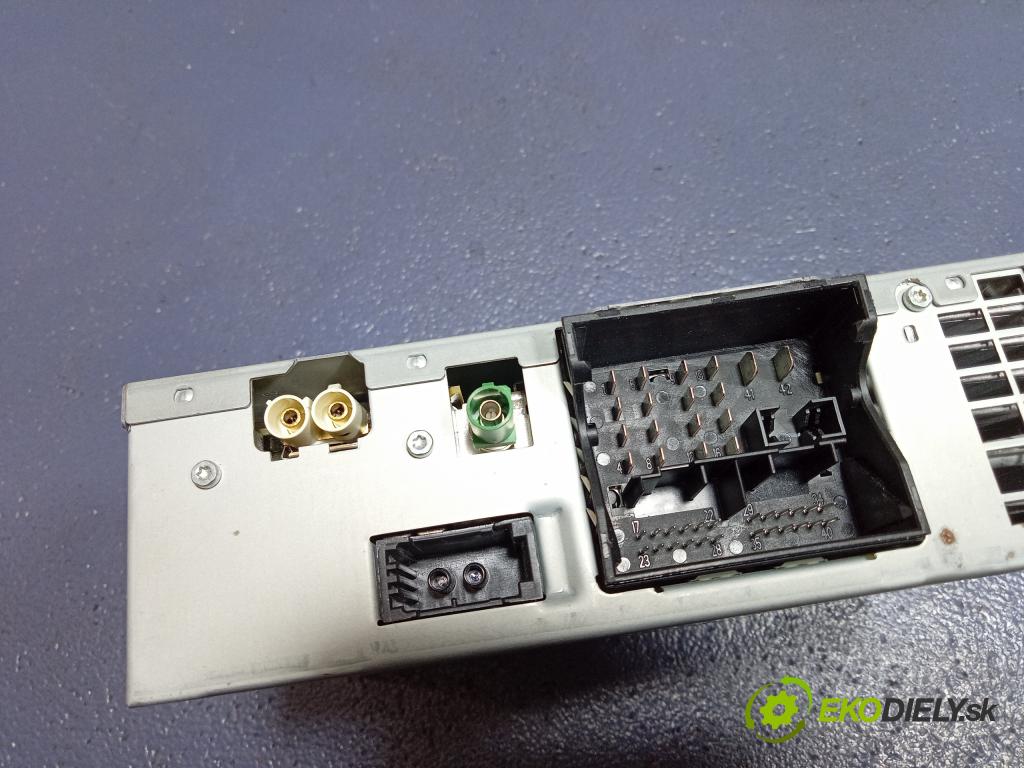 Audi A4 2013 Radio I Navigace: 4G0035082D