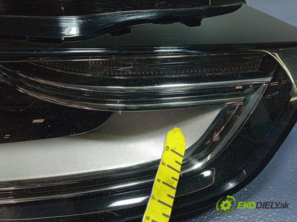 Audi A4 2013 Reflektor: v pravo: 8K0941006E