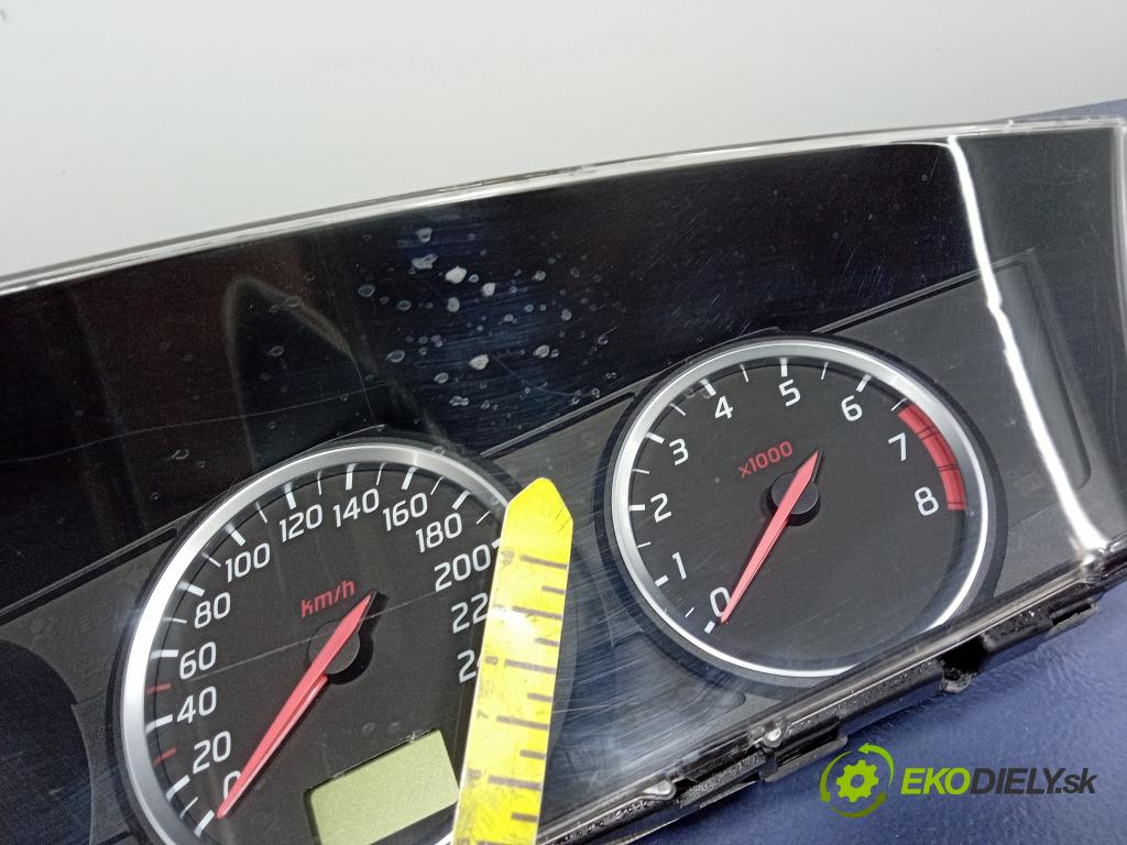 Nissan Primera 2003 prístrojovka/ budíky AU862