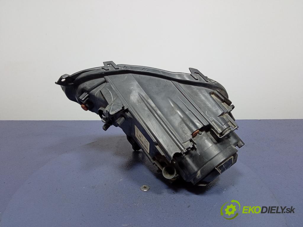 Jeep Cherokee 0 Reflektor: v pravo: 68102848AG