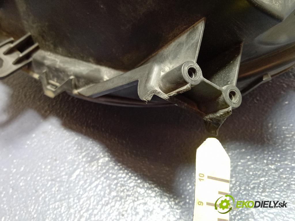 Jeep Cherokee 0 Reflektor: v pravo: 68102848AG