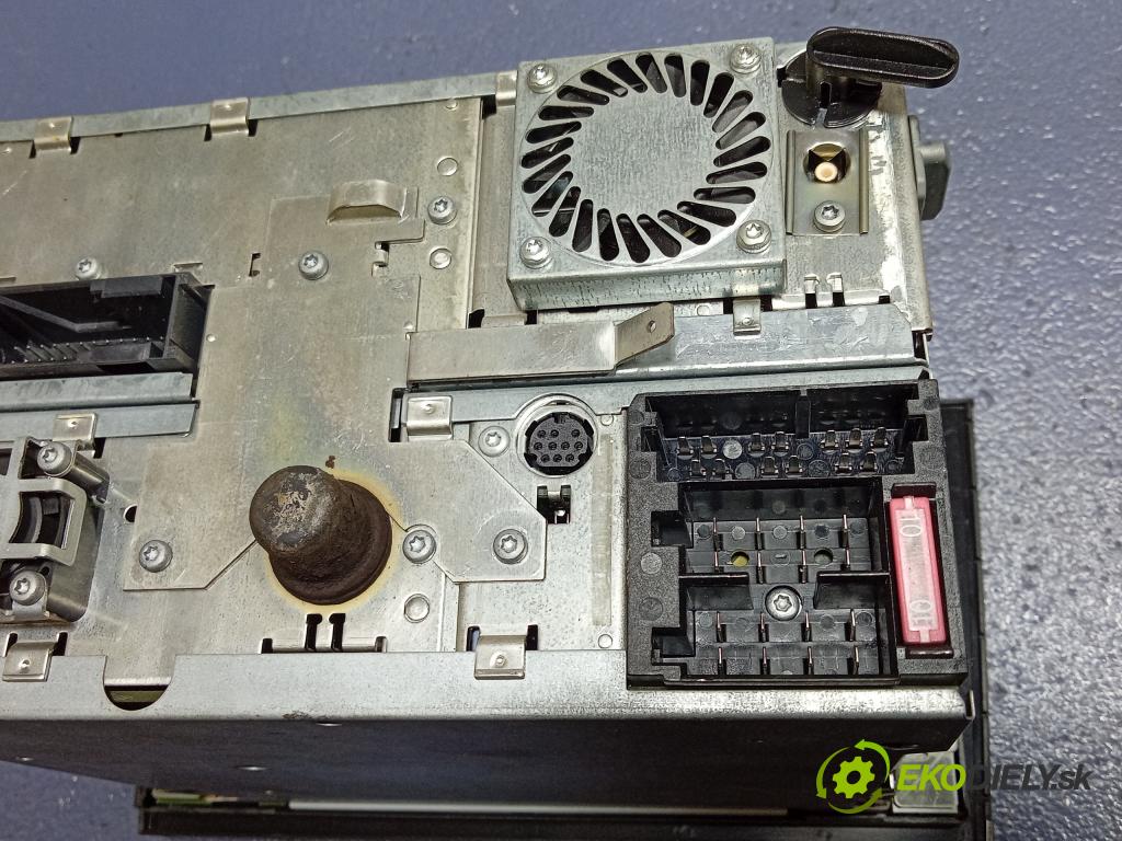 Audi A6 1999 Radio I Navigácia: 4B0035192E