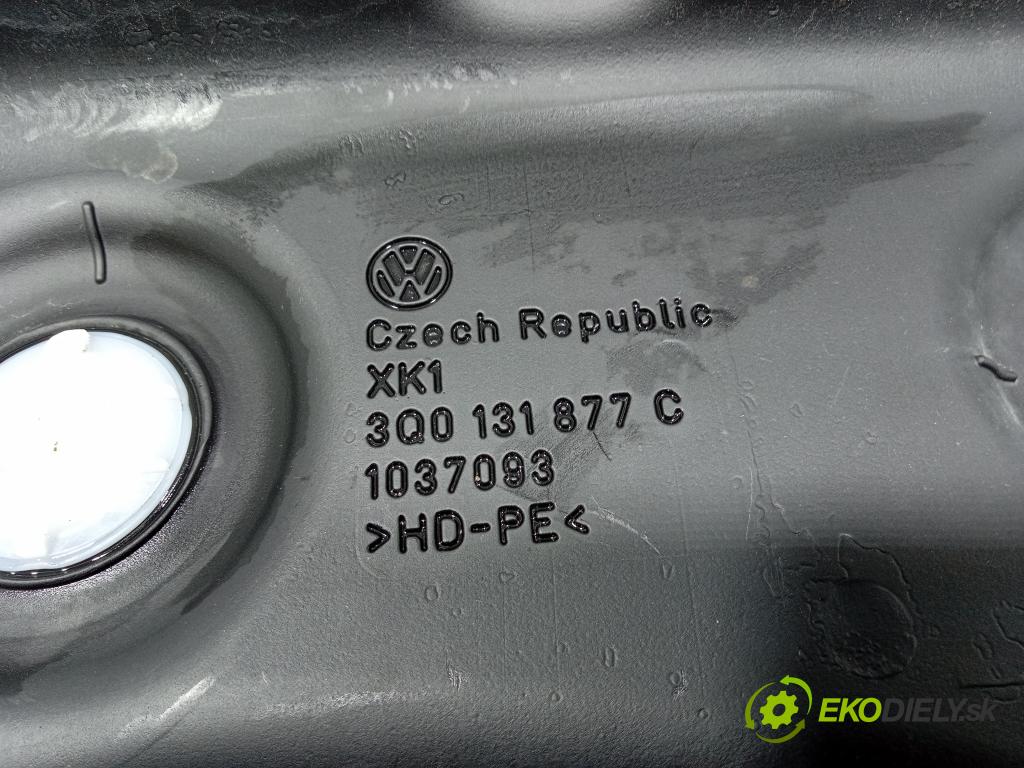 Skoda Superb 2015 Nádrž: AdBlue 3Q0131877C